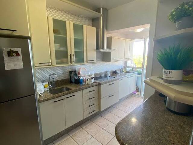 #270 - Apartamento para Venda em Florianópolis - SC