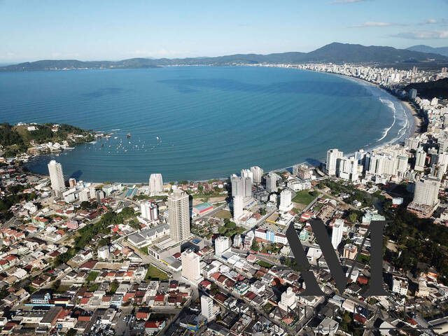 #202 - Apartamento para Venda em Itapema - SC