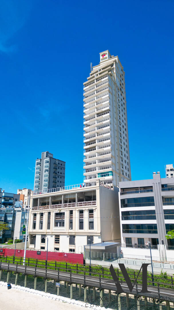 Apartamento à venda com 4 quartos, 189m² - Foto 2
