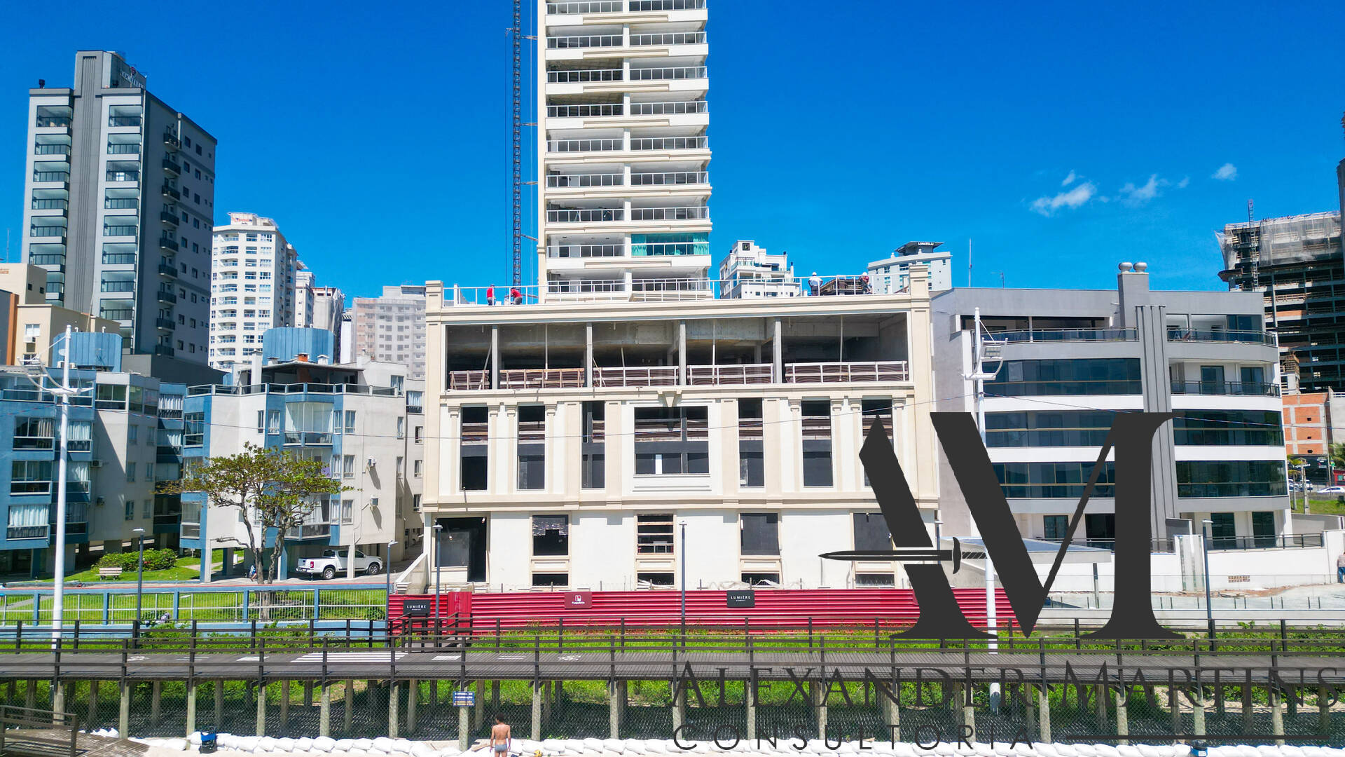 Apartamento à venda com 4 quartos, 189m² - Foto 4