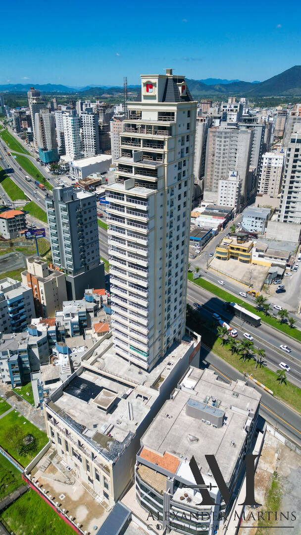 Apartamento à venda com 4 quartos, 189m² - Foto 11