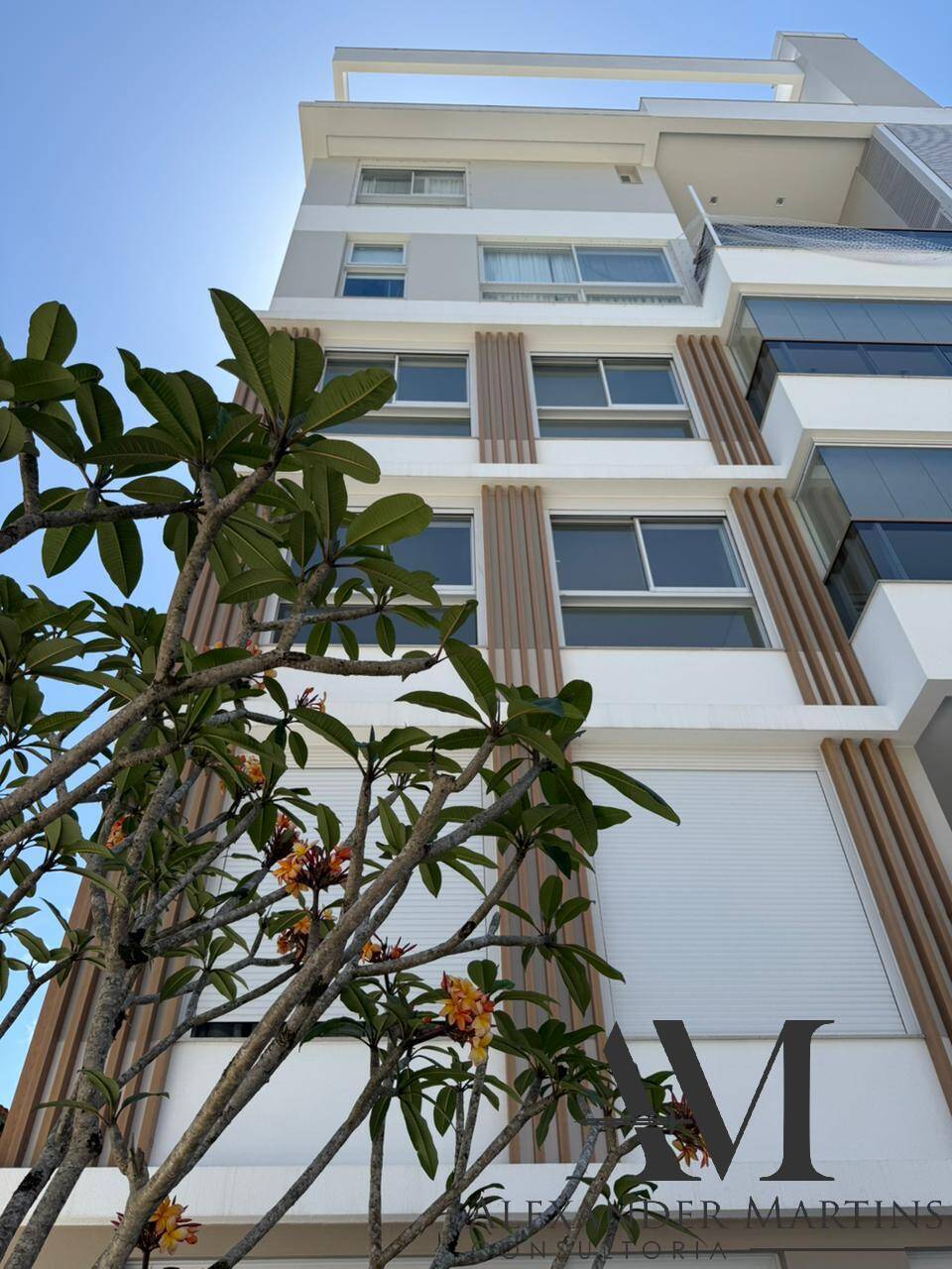 Apartamento à venda com 3 quartos, 124m² - Foto 3