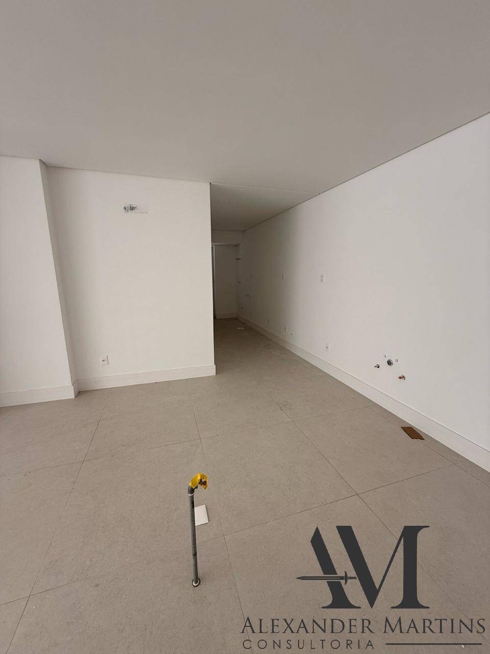 Apartamento à venda com 3 quartos, 124m² - Foto 4