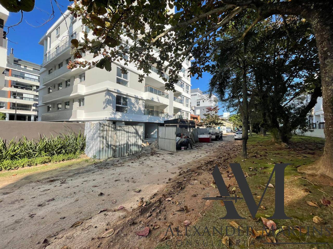 Apartamento à venda com 3 quartos, 124m² - Foto 11