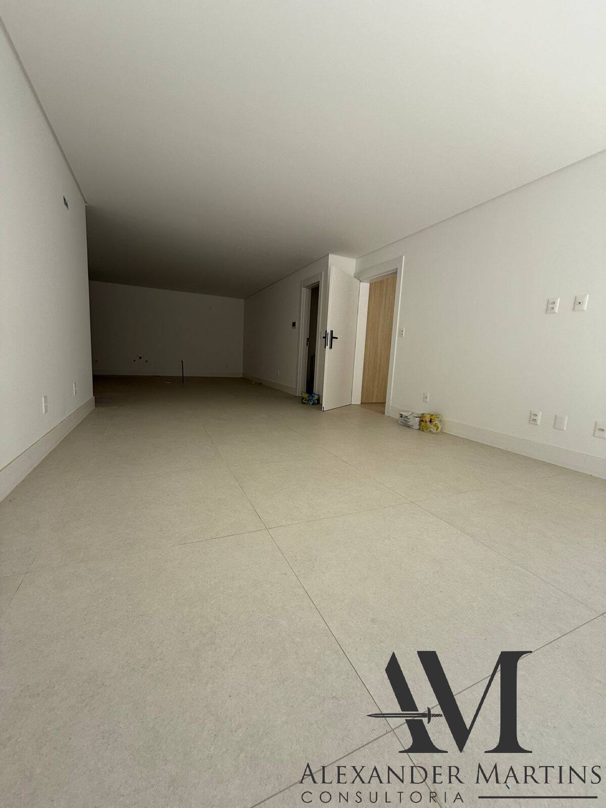 Apartamento à venda com 3 quartos, 124m² - Foto 19